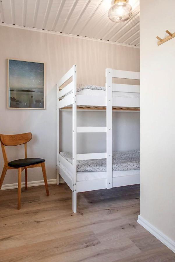 Nyrenoverat Gardshus Pa Havstomt Med Hoeg Standard Ornskoldsvik Luaran gambar